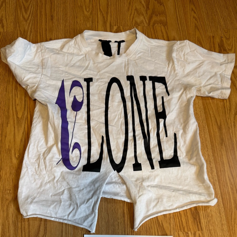 WOMENS V LONE T SHIRT SIZE M